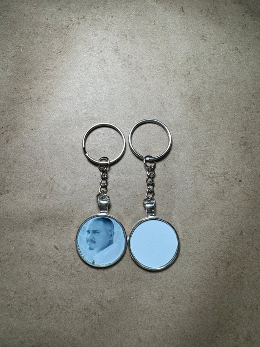 Customizable keychains